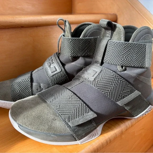 Nike LeBron Soldier 10 Lux Cargo Khaki/Olive High-Top Sneakers - Picture 4 of 4